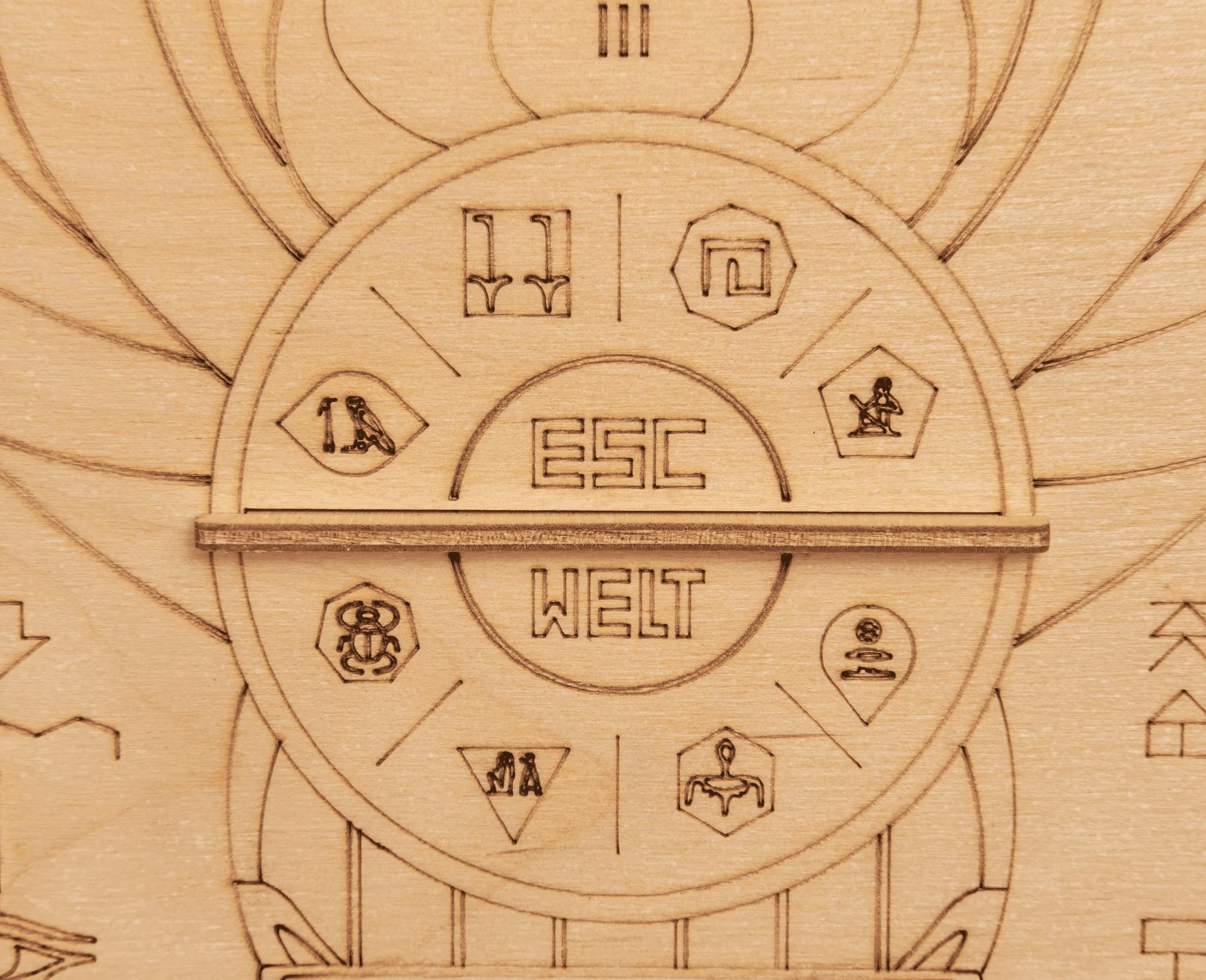 Imágenes y fotos de Quest Pyramid. ESC WELT.